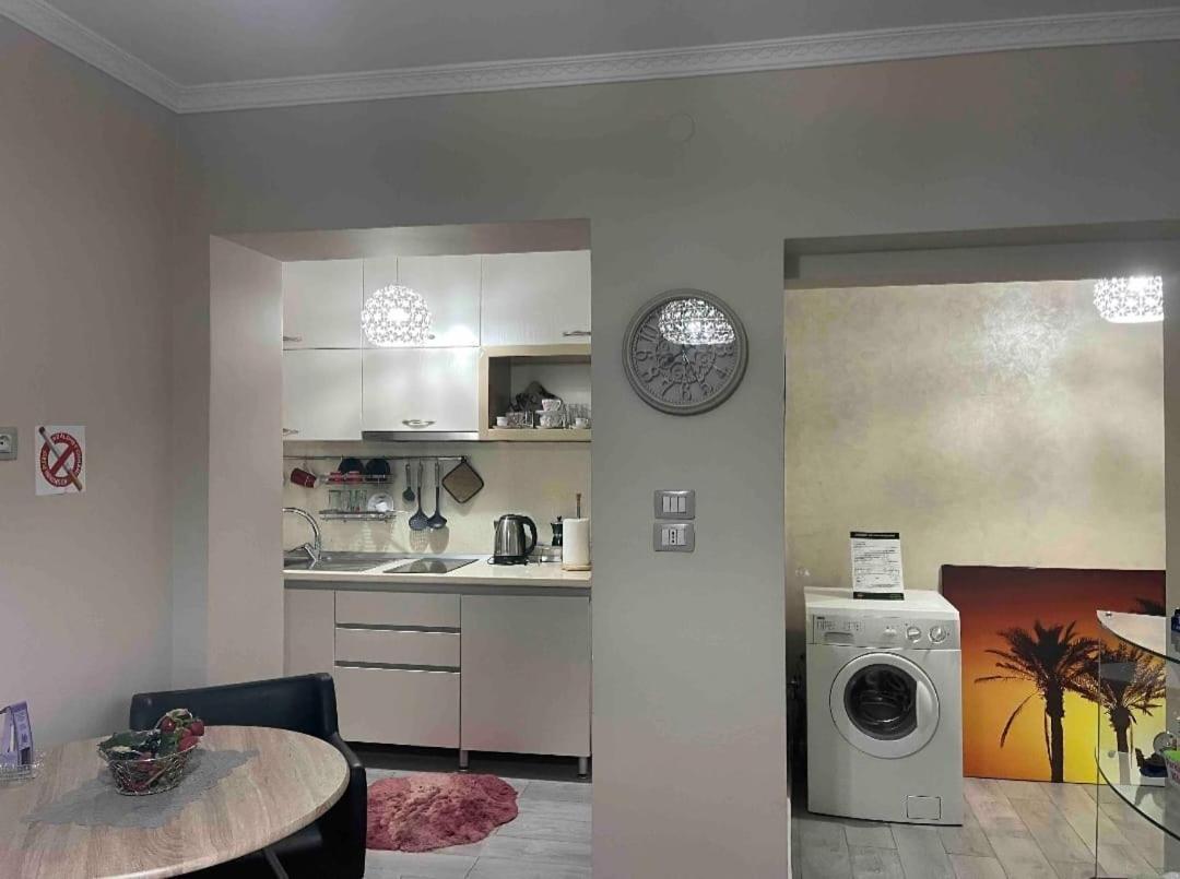 Warm Apartment In The Center Of Tirana City 外观 照片